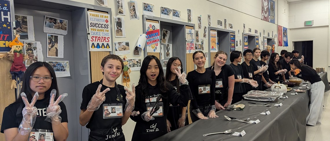 Student Thanksgiving Lineup